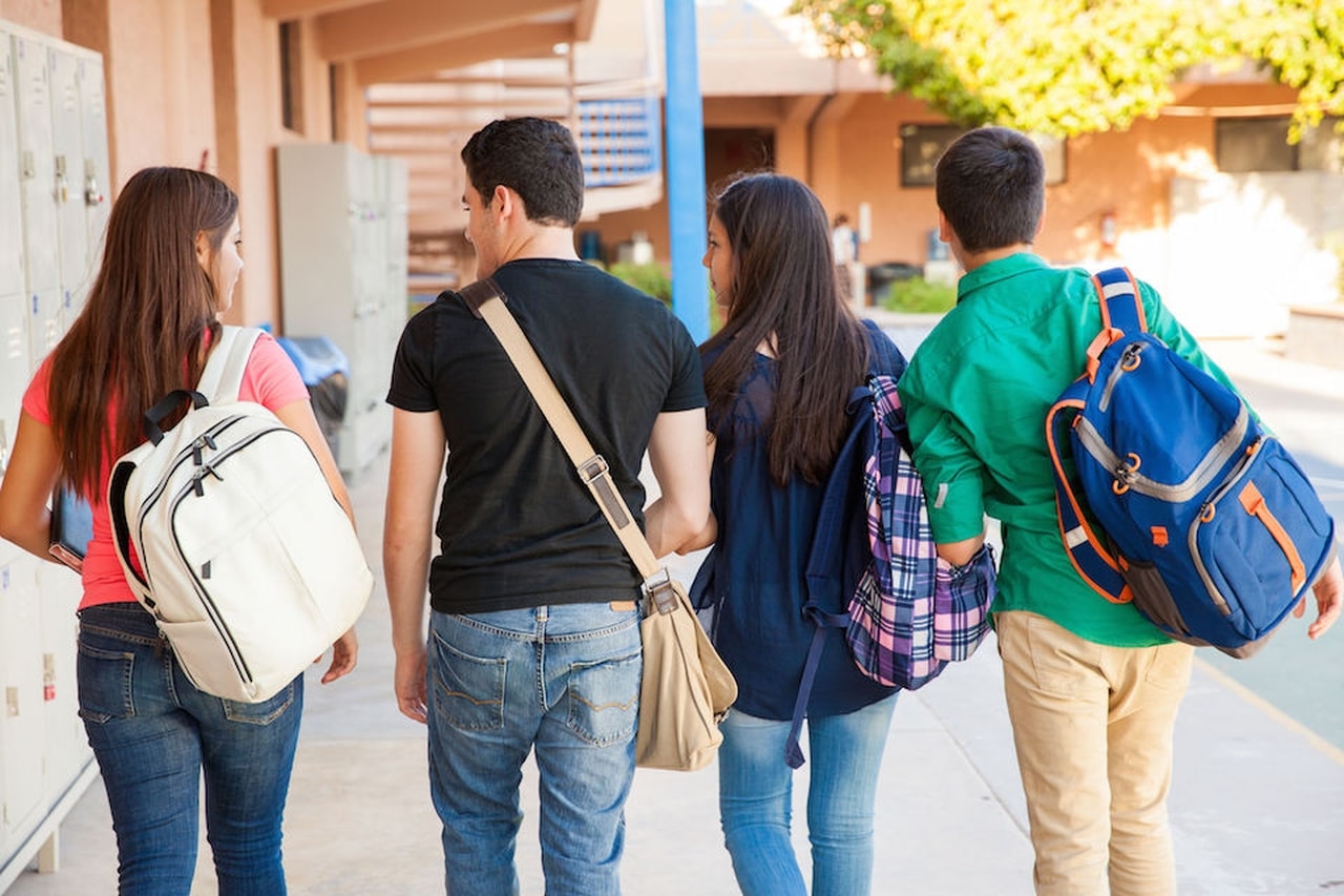 adolescenti e metodo Montessori